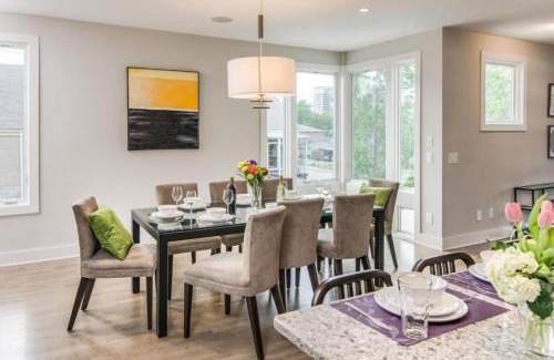 Edgehill House | Great Location, Large Home - Roof Deck, Walk to Ni