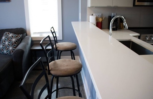 Hadley - Washington Apartment | Great Location! Minutes From Downtown!