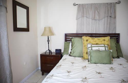 Tampa House | Great Location near Downtown & Airport