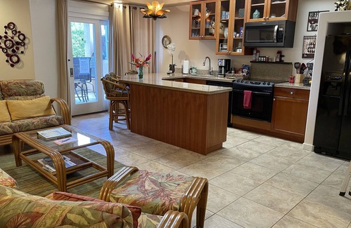 Kahaluu Bay Condo | Great Location - Snorkel, Surf & Sunsets!