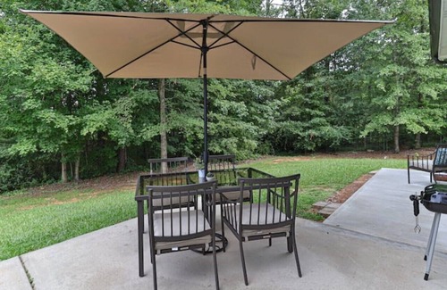 Fortson House | Great location! Spacious 4BR home in N. Columbus