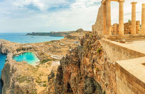 Fanai Villa | Great location to explore the area’s coves & bays