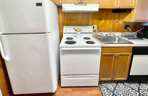 Acton House | Great Location to visit Indy! Quiet 1 Bdrm Home