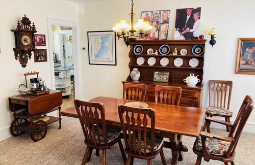 Margate City House | Great Location. Walk to the beach, shops and restaurants