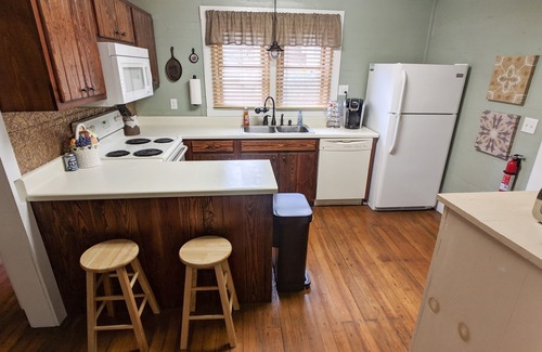 Mentone House | Great Location. Walking distance. Original Character with updates.