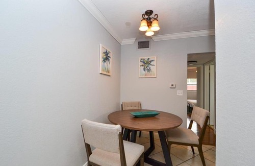 Virginia Park Apartment | Great Location with Large Garden 2BR Apt
