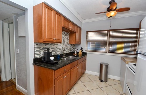 Virginia Park Apartment | Great Location with Large Garden 2BR Apt