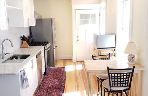 North Cambridge House | GREAT LOVELY CAMBRIDGE 3 BDRM/2 BATH VICTORIAN: 2-3 BLOCKS TO DAVIS SQ T
