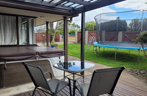 Tauranga House | Great Matua Family Home