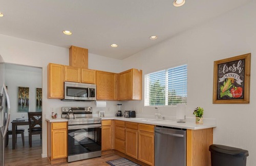 Northwest Reno House | Great Modern 2-Story Home in Reno