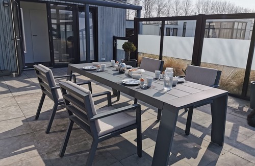 Breskens House | Great, modern chalet 'TIMEOUT' with fenced plot near the beach
