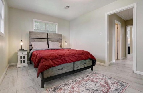 La Marque House | Great Modern Home Galveston Fishing Beach Shopping Restaurants