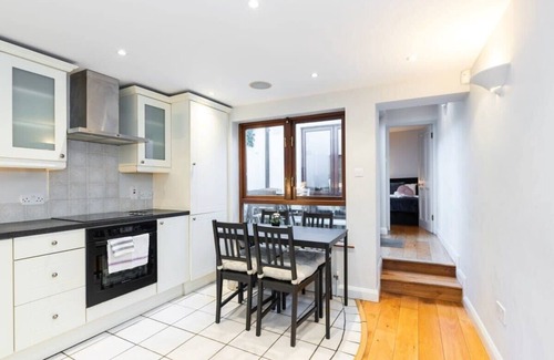 Portobello House | GREAT NEIGHBORHOOD SUPER 2 bed COTTAGE SUIT FAMILY