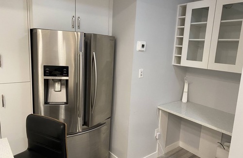 Calgary House | Great nice looking suite