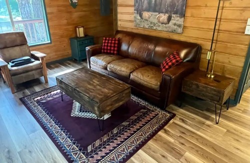 Hoodsport Cabin | Great Northern Cabin at Lake Cushman