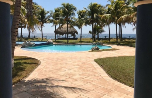 Monterrico House | Great Ocean Front Home MR031