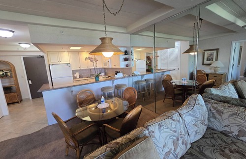 Kaanapali Condo | Great Ocean View #357 1-bedroom 2-bath at The Whaler SPECIAL PRICING BOOK NOW!