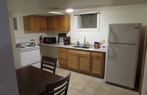 Lawrence Apartment | Great one-bedroom basement apt., near KU and restaurants!