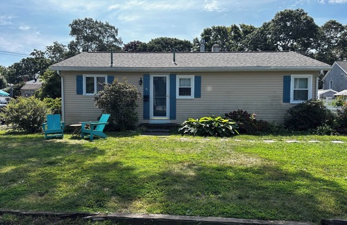 Mara Vista House | Great Pond House - 1 minute walk to private beach