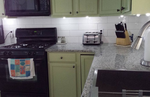 Selbyville House | Great Price, Clean home on Canal, huge Deck, Grill, Kayaks, Pool Great Location!