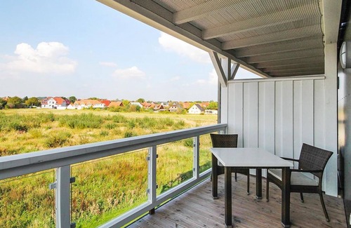 Wremen Apartment | Great, quiet apartment near the beach with sauna and balcony with dike view -