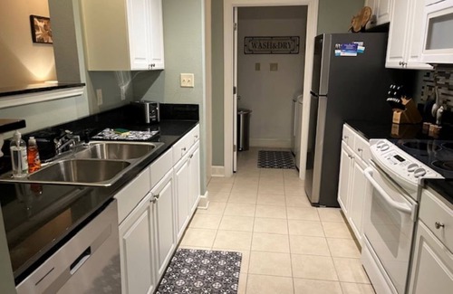 Foley Condo | Great Rates! 1st floor, Family Friendly,Close to OWA & FoleySportsPlex!Book Now!