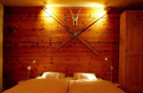 Lenk Ski Chalet | great renovated chalet with 7 bedrooms each with own bathroom