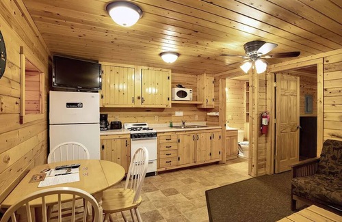 Buffalo City Cabin | Great River Road Cabin on the Mississippi Backwaters Buck Cabin