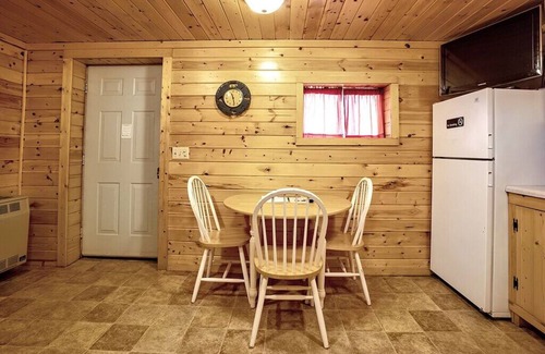 Buffalo City Cabin | Great River Road Cabin on the Mississippi Backwaters Buck Cabin