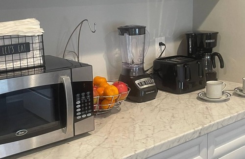 Long Branch House | Great room mins from Pier Village share bathroom and kitchen