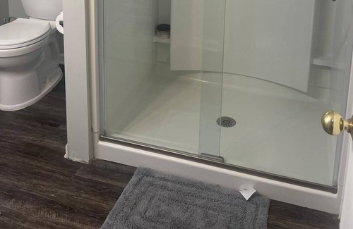 Long Branch House | Great room mins from Pier Village share bathroom and kitchen