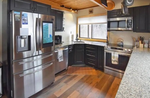Carroll House | Great roomy home for entertaining just a few miles from Bretton Woods.