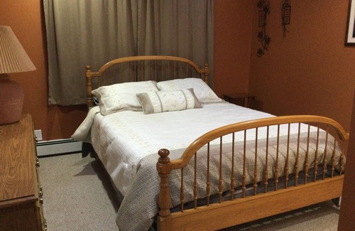 Au Gres House | GREAT SANDY BEACH, WATCH THE SUNRISE FROM THIS BEAUTIFUL HOME ON LAKE HURON.