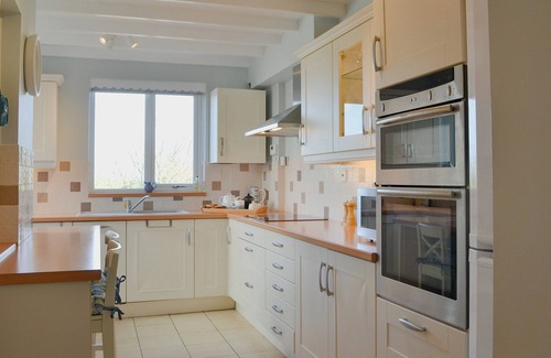 Buckton Cottage | Great sea views, close to a small beach and Flamborough Head lighthouse.