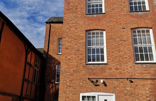Coventry City Centre Apartment | Great self contained studio