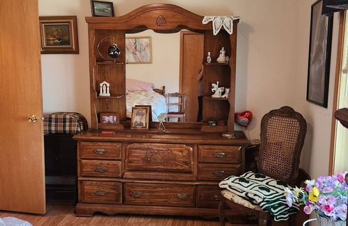 Loretto House | Great small town living just 15 minutes to shopping mall
