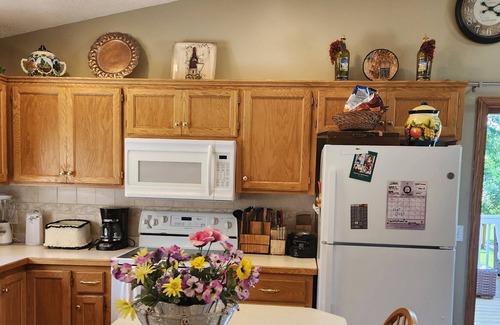 Loretto House | Great small town living just 15 minutes to shopping mall