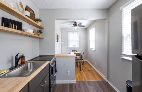 Speedway House | Great Speedway location with huge garage. 1-2 blocks from Lot 2 entrance to IMS