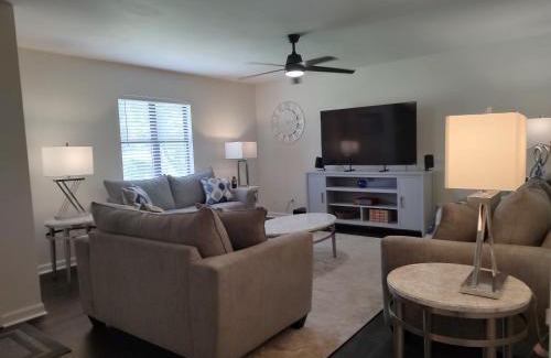 Ringgold House | Great spot at I-75 and Battlefield Pkwy