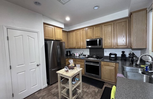 Natomas Creek House | Great stay at North Natmas!