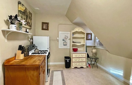 Pueblo Apartment | Great Studio Apartment for Traveling Professional with AC, WiFi