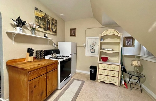 Pueblo Apartment | Great Studio Apartment for Traveling Professional with AC, WiFi
