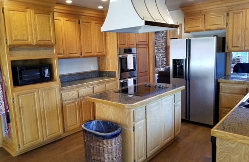 Lake Almanor Country Club House | Great Multi-family Getaway inside Lake Almanor Country Club!