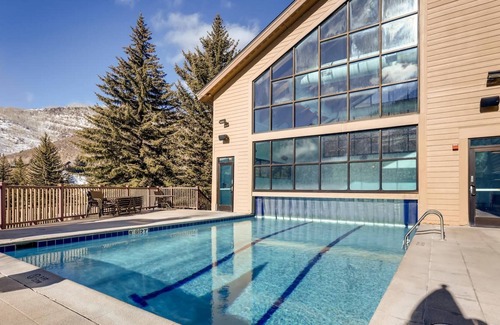 Highland Meadows Condo | Great Value! 2 Story Condo w/Beautiful Views! Fireplace, Grill, Decks, Pool, and Shuttle! #308