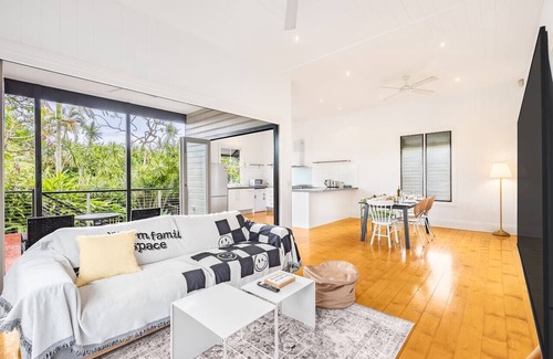 East Brisbane House | Great Value 3Beds Cozy Home Near CBD/Stadium/Bus