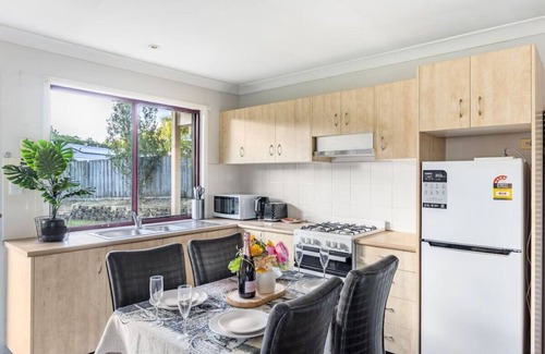 Heritage Park House | Great value! Stylish 2BR Granny Flat@Heritage Park