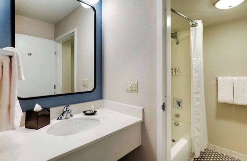 Oyster Point Resort | Great Value, Quality Stay! Pet-friendly Property, Near Costaños Canyon Park