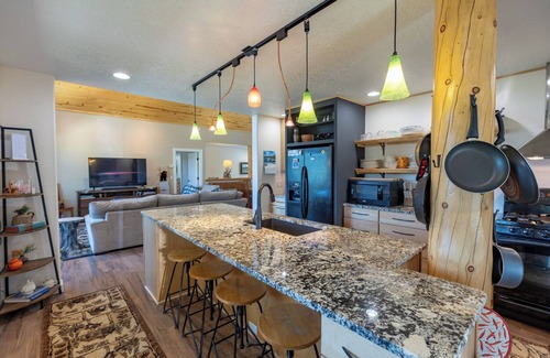 San Juan River Village House | Great View, Near National Forest