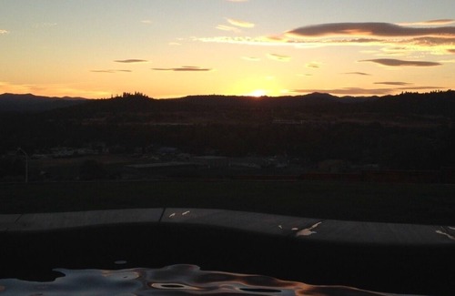 Eagle Point House | Great view’s of the Rogue Valley from the deck, pool & hot tub!