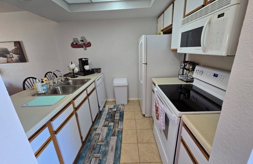 Kimberling City Condo | Great Views of Beautiful Table Rock Lake in this 2bd 2ba condo!